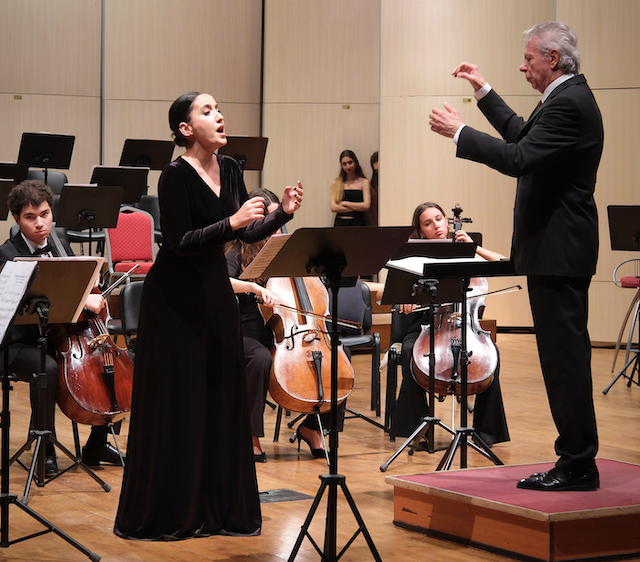 Playboy porno videolarini onlayn tomosha qiling